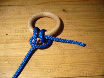durch beide Rundt&ouml;rns gehen